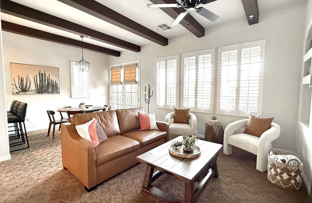 2 BR Desert Suite w/Kitchen, Balcony + Pool View