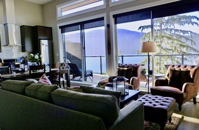 2 BR - Oceanfront - Sleep 6 - Pet Friendly