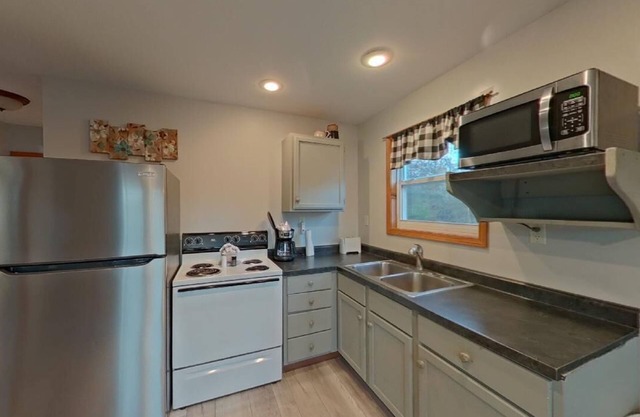 2 BR Waterfront Cabin w/ Pool + Swim & Boat dock
