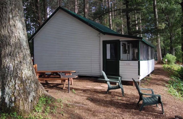 2 BR Waterfront Cottage