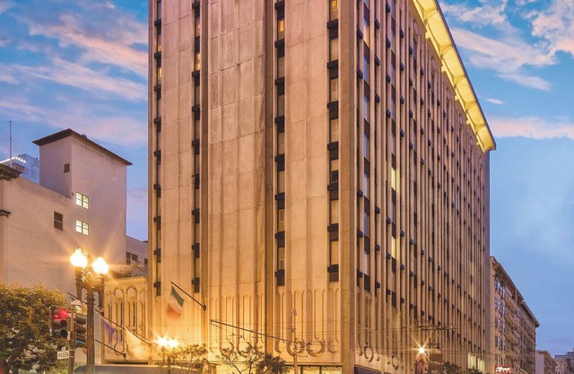 2 Chic King Suites at Wyndham Donatello in SF