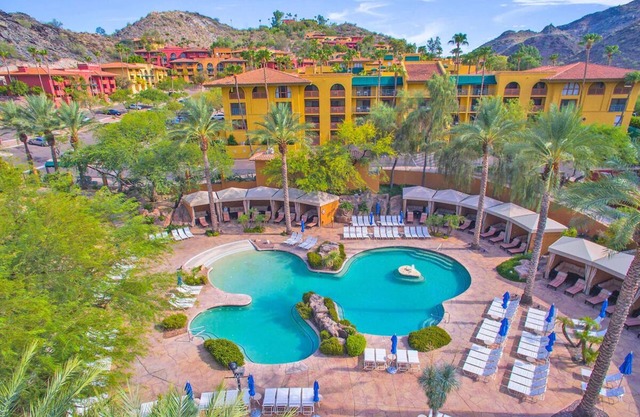 2 Comfortable Resort Rooms in Mountain Resort w/ Seven Pools & Water Slide
