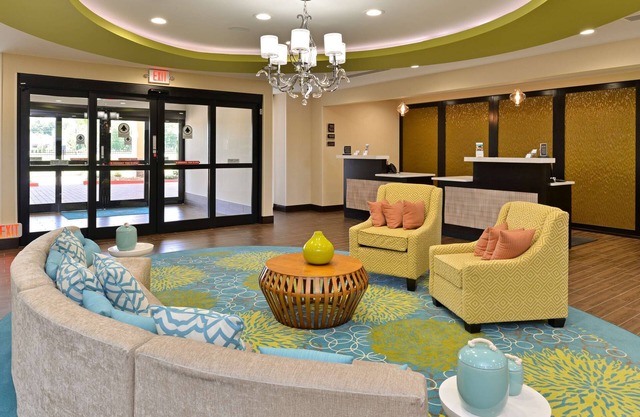 2 Connecting Suites with Two Beds and Two Sofabeds at a Full Service Hotel by Suiteness
