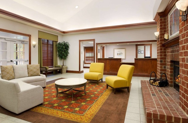 2 Connecting Suites with Two Beds and Two Sofabeds at a Full Service Hotel by Suiteness