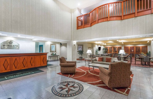 2 Connecting Suites with Three Beds at a Full Service Hotel by Suiteness