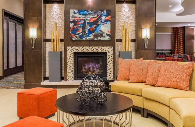 2 Connecting Suites with Two Beds and Two Sofabeds at a Full Service Hotel by Suiteness
