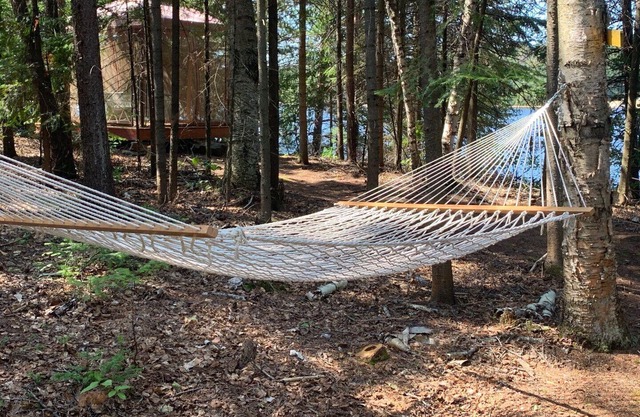 2 Cottages am Oxtongue Lake, Whirlpool, Neben dem Algonquin Park, 200 m am Wasser, 1,6 ha