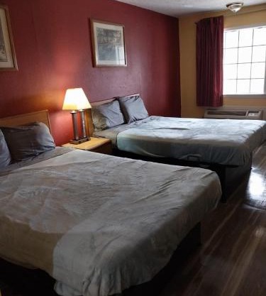2 Double Beds Hotel Room 222