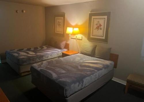 2 Double Beds Hotel Studio 135
