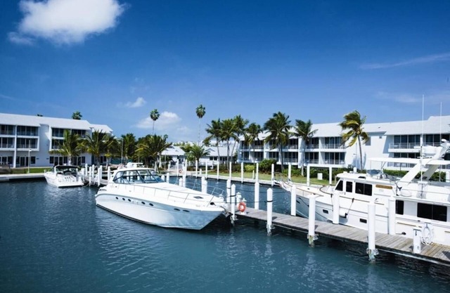 2 Elegant 2BR Villas by the Marina w/Direct Access to Boating Adventures