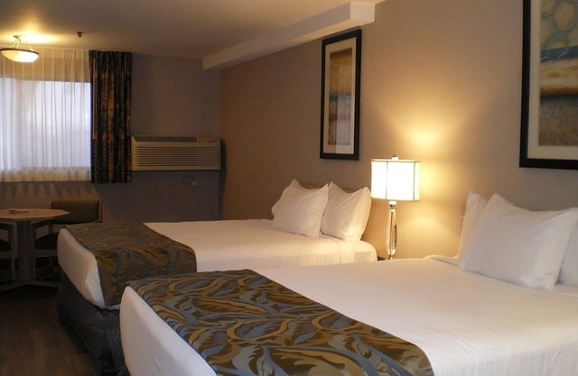 2 Family-Friendly Units! Indoor Swimming Pool, Near Idaho Black History Museum!