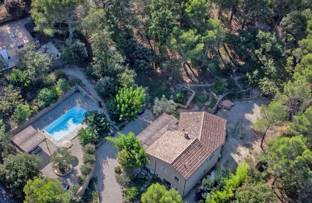 2 Gîtes mit Klimaanlage und beheiztem Pool
