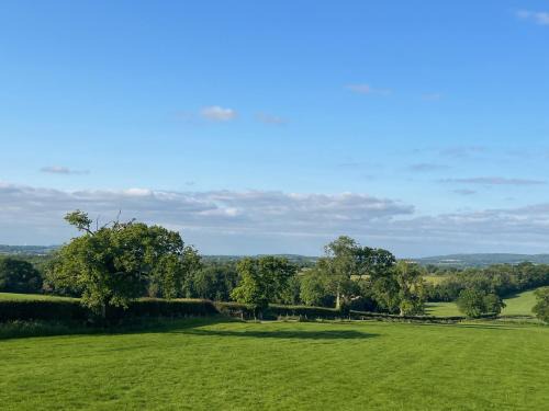 2 Guests Studio - Free Parking - Stunning Views