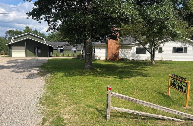 2 houses, huge yard, dog-friendly, close to ORV trails and lakes