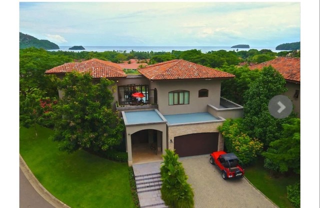2 Houses Property for big families!!