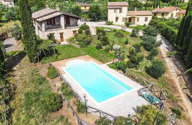 2 Häuser mit Klimaanlage und privatem Pool. Ruhige Lage & Panoramablick