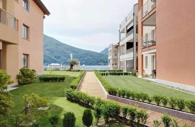 Luxury 2 bedroom apartment with pool and jacuzzi