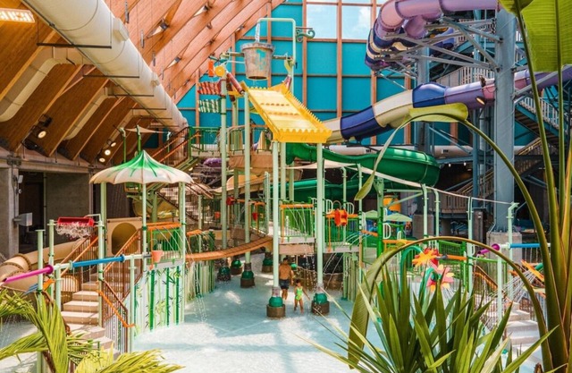 2 Junior King Stes at The Kartrite Resort and Indoor Waterpark