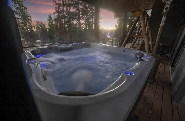 2 Lodges for Families, Friends & Weddings