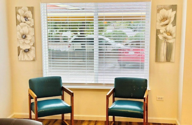 2 Masters, 3 TVs, Sleeps 7/A9