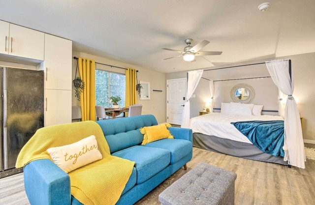 2 Mi to ASU: Studio w/ Private Hot Tub in Tempe