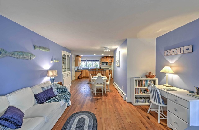 Geräumiges Bourne Apartment in der Nähe von Monument Beach!