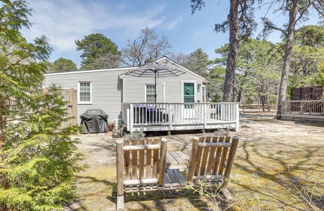 2 Mi to Coastline: Wellfleet Gem w/ Deck & Grill
