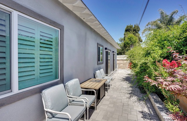 2 Mi to Disneyland: Home w/Furnished Patio!