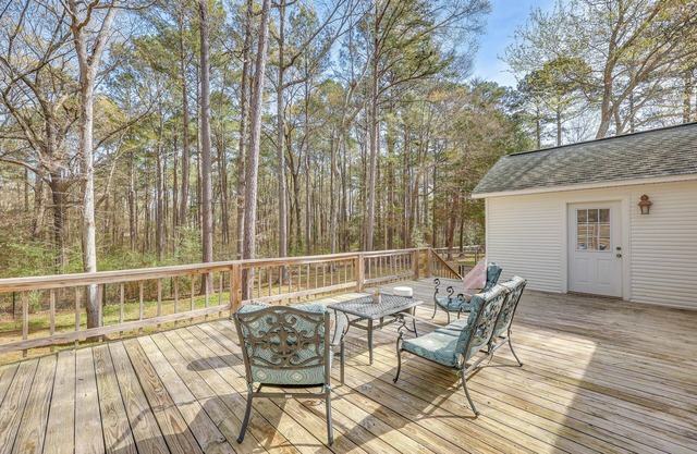 2 Mi to Downtown: Work & Play at El Dorado Getaway