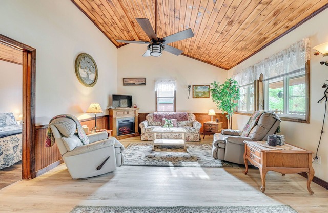 2 Mi to Lake Champlain: Cabin w/ River Access!