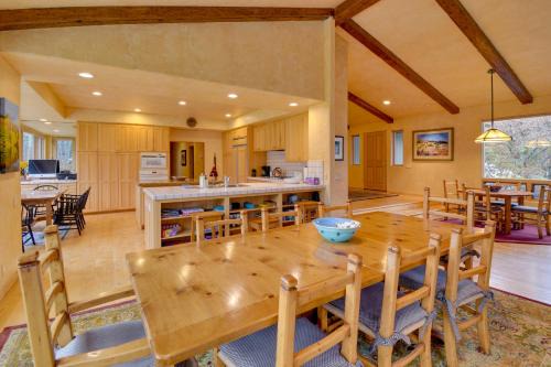2 Mi to River Run Day Lodge Family-Friendly Home