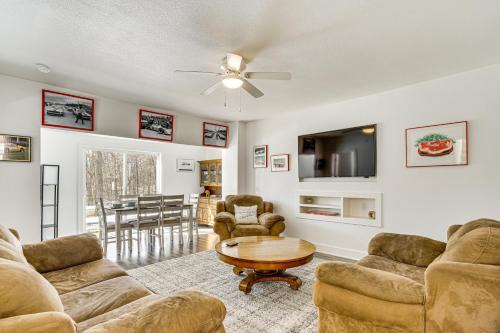 2 Mi to Road America Pet-Friendly Duplex!