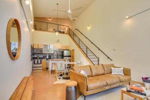 2 Mi to Santa Fe Plaza Bright and Airy Townhome!