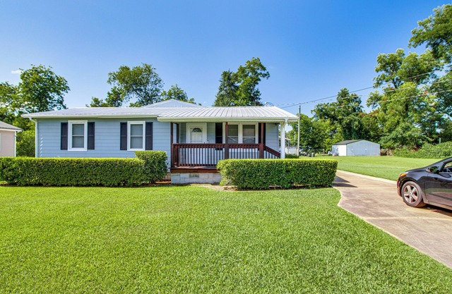 2 Mi to Shops & Eats: Family Home in Donalsonville