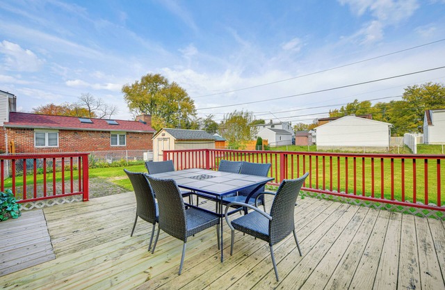2 Mi to Walden Galleria: Home w/ Furnished Deck!