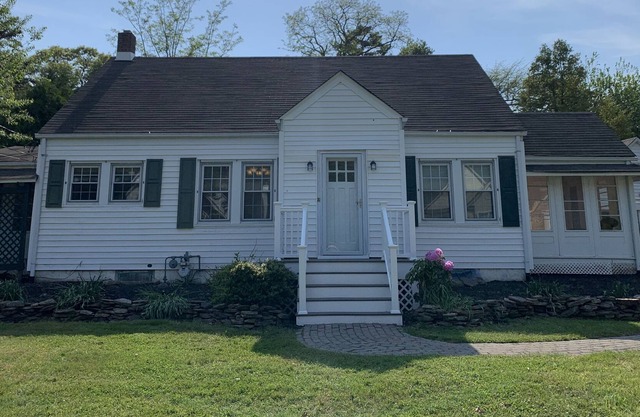 2 miles to Manasquan Beach !! Charming Cape Style Home with huge Yard .