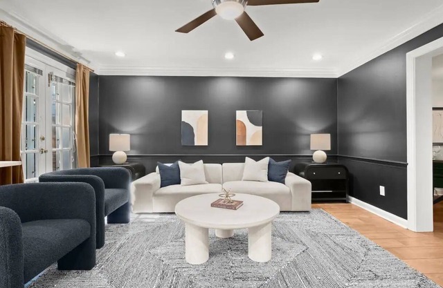 2 Mins to Waterfront - A Spacious Old Town Xcape