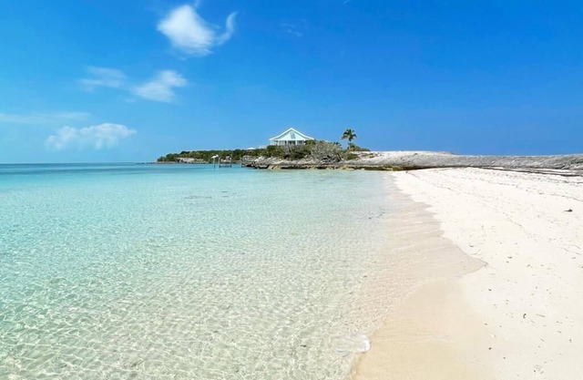 2 Minute walk to a stunning beach on the Atlantic ocean