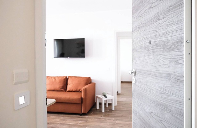 2 minutes from the port. Perfect for a romantic getaway or a rejuvenating weekend getaway.