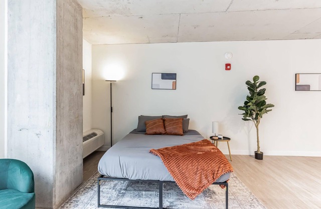 2 New Studios with Stunning City Views