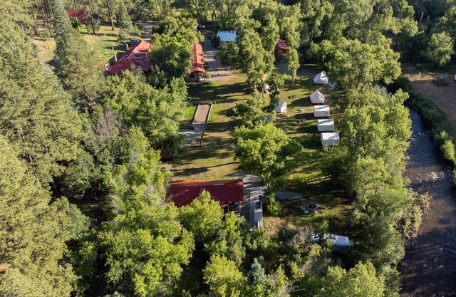 2 Person Glamping tent with one Queen Bed @ Field Trip NM .