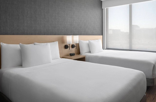 2 Pet-friendly Rooms | Complimentary Breakfast + Minutes to Glenridge Hall
