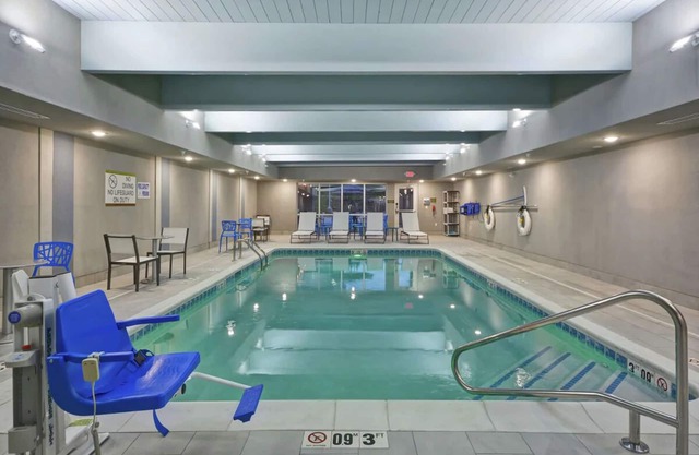 2 Relaxing Units Close to John Ball Park Zoo. FREE Parking and Breakfast!