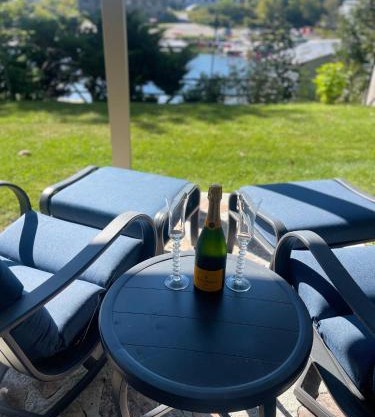 2 Rivers Inn The Thousand Islands - LUXURY WATERFRONT WALKOUT