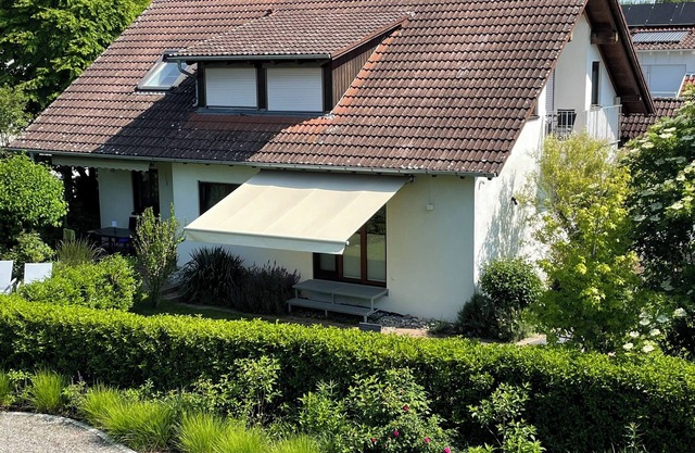 2-Zimmer-Dachgeschosswohnung mit Seeblick nur 150 Meter vom Bodensee entfernt