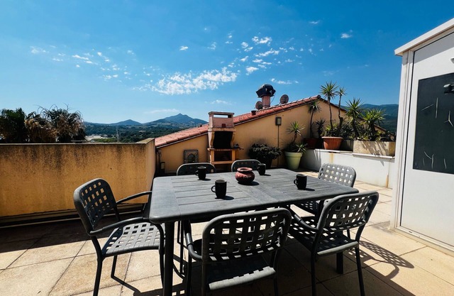 2-Zimmer-Wohnung in Argelès mit Terrasse, Grill, Parkplatz und Klimaanlage