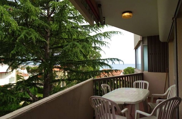 2-Zimmer-Wohnung 50m vom Strand mit Pool, Parkplatz und Haustiere erlaubt
