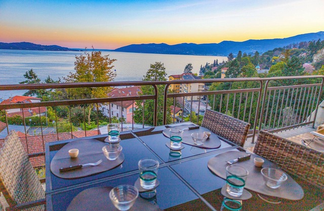 2-Zimmer-Eckwohnung mit Sonnenbalkon in einer Residenz mit Pool