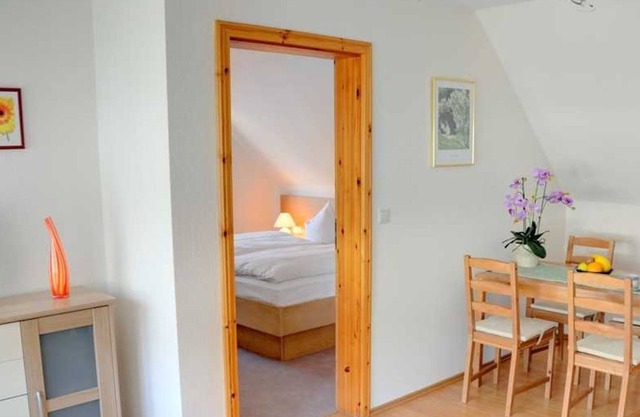 2-Raumferienwohnung I (H) - Ferienzimmer und -wohnungen mit Seeblick
