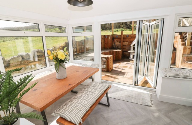 2 Salt Cottage